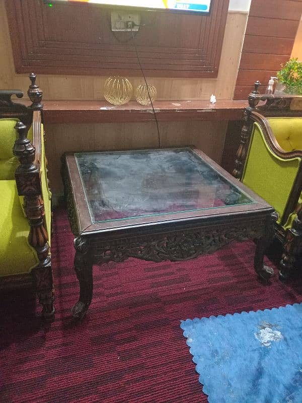 5 seater chinoyti sofa with table 2