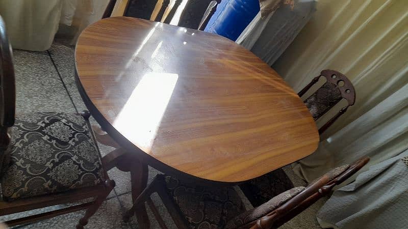 Dinning Table with six chairs 2