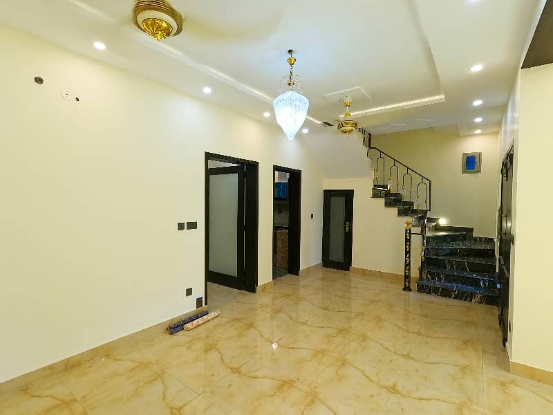 Prime Location 5 Marla House For sale In Lahore 6