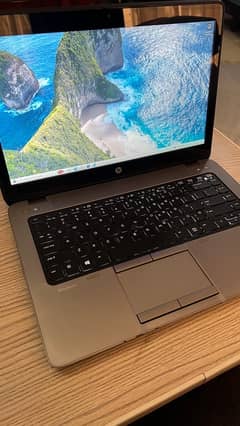 HP Elitebook with touch screen