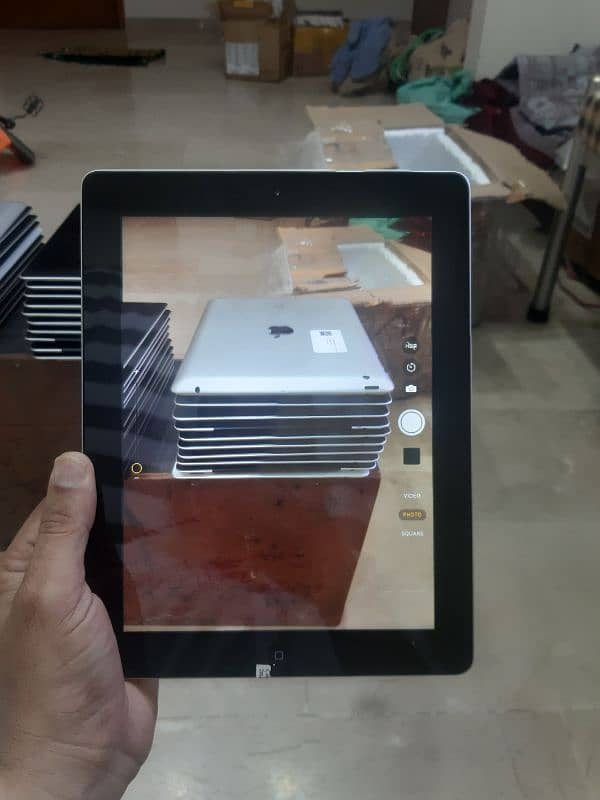 Apple ipad 4/4th generation USA stock price challenge to all  Pakistan 8