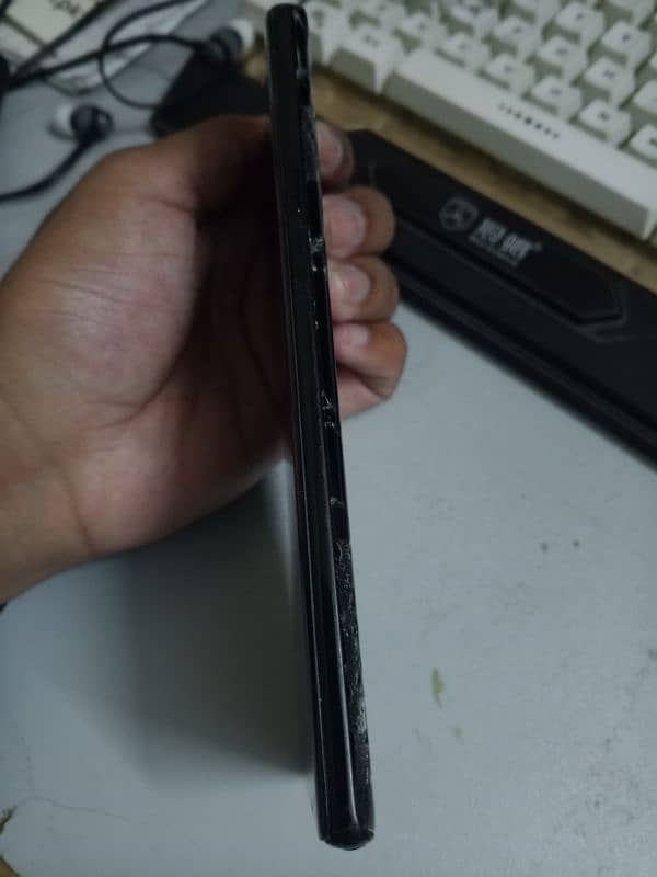 Samsung Note 9 rough condition 2