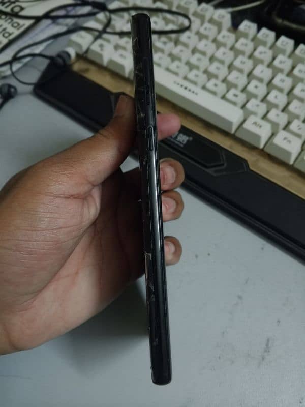 Samsung Note 9 rough condition 4