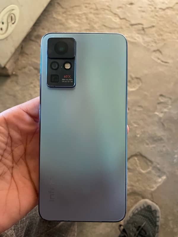 INFINIX ZERO X PRO 1