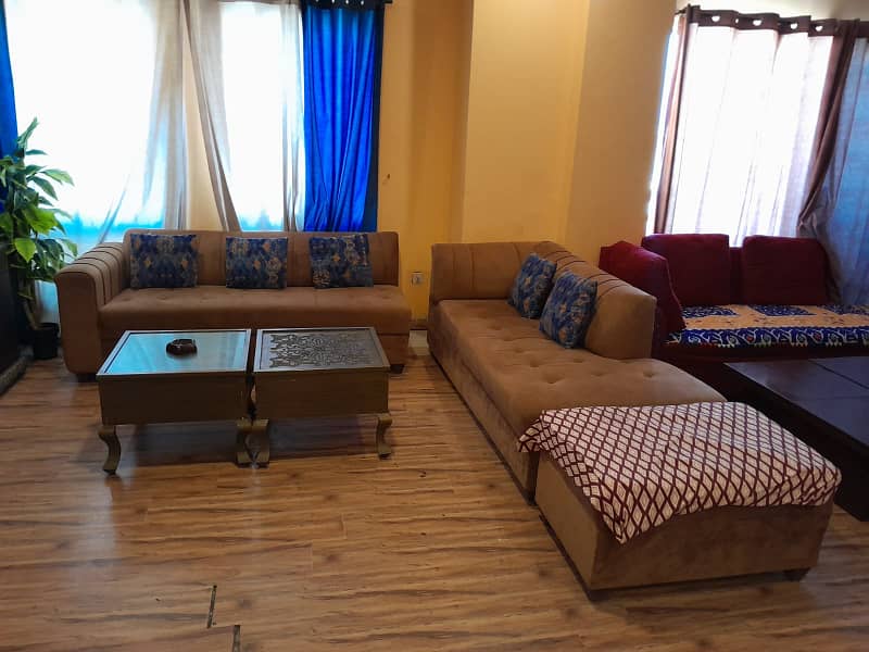 2 bedrooms family apartments short time daily basis available for rent in islamabad bharia town 2