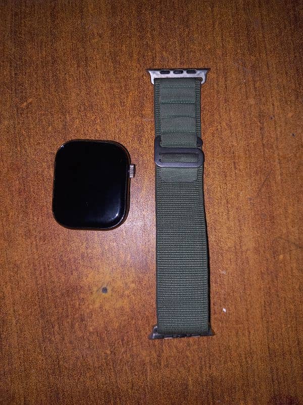 Apple type smart watch urgent for sell 1