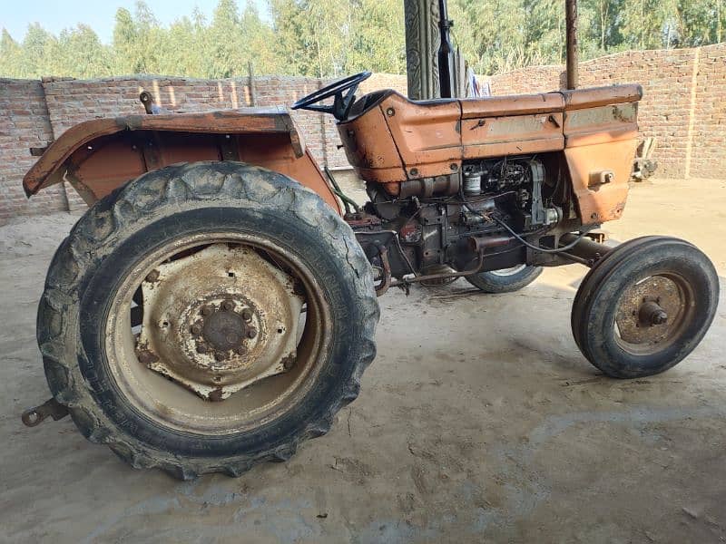 FIAT tractor 1983 model sail 0