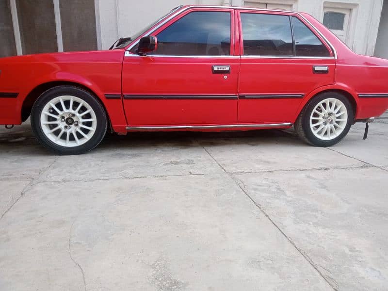 Nissan Sunny 1986 2