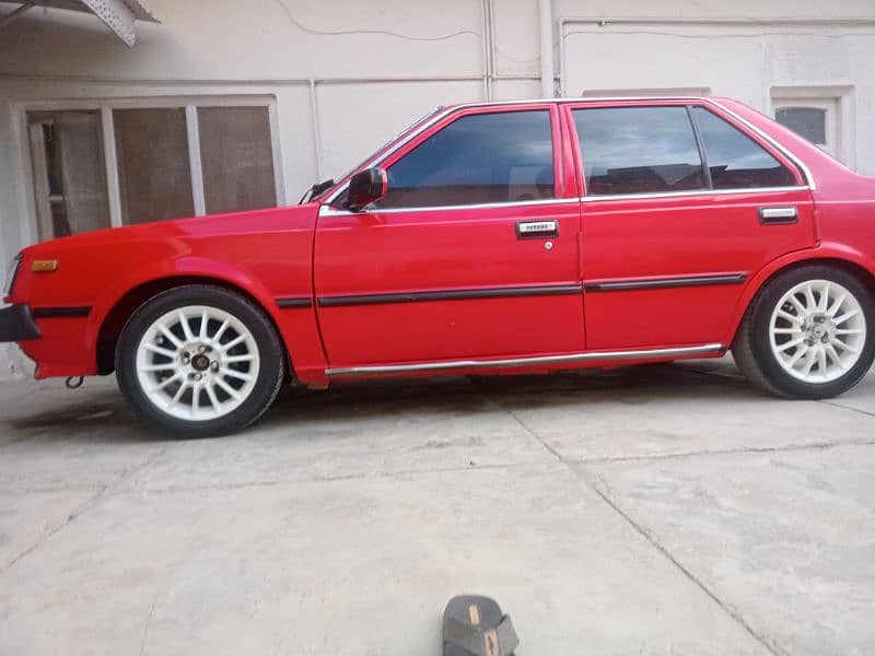 Nissan Sunny 1986 3