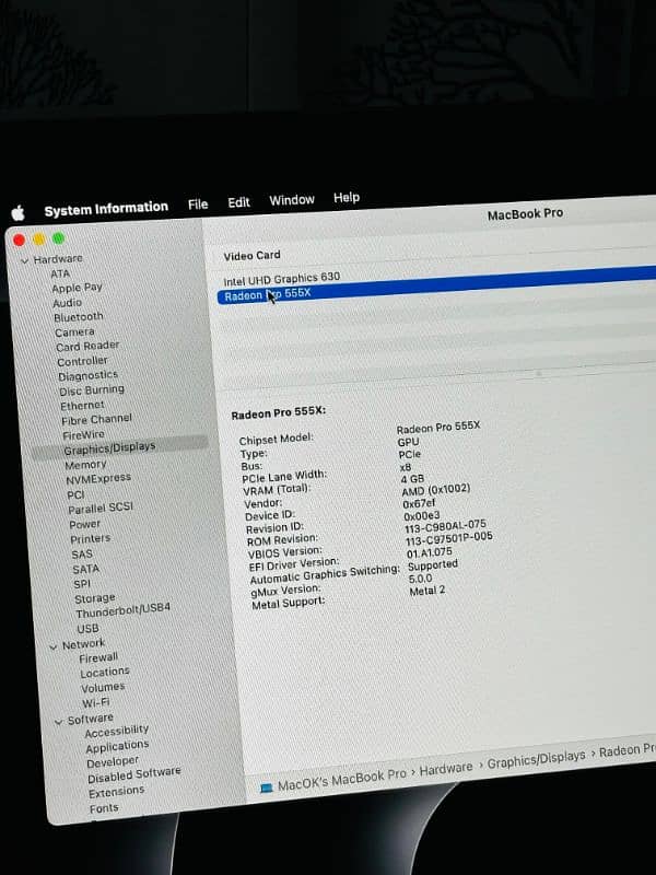 MacBook pro 2019, cori 9, 32/512, 4 GB graphic card , excellent cond. 3