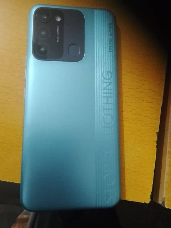 Tecno spark 8c 0