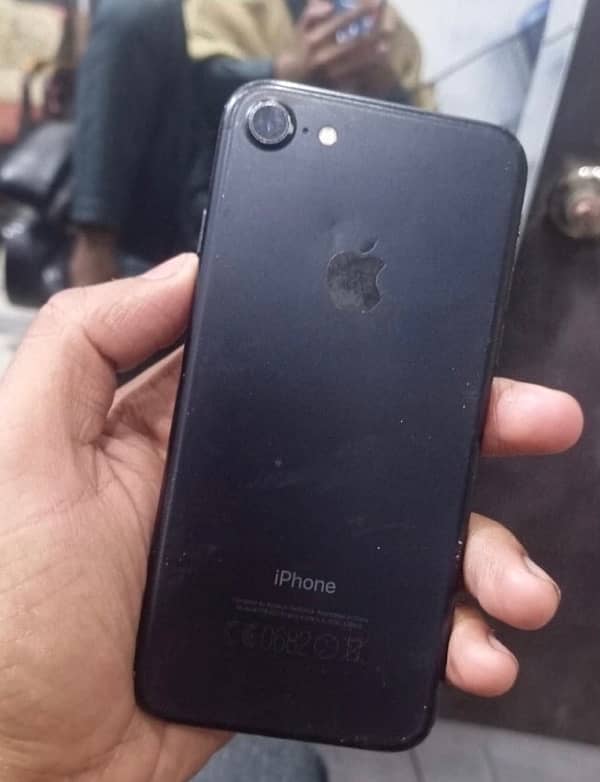 I phone 7 pta aprroved 32 GB 1