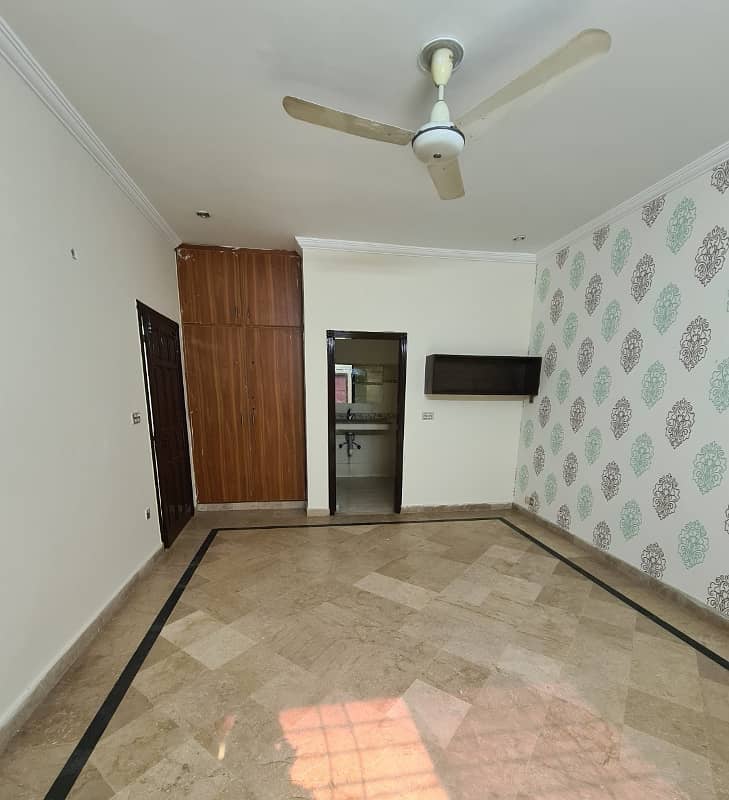 8 Marla upper portion for rent in bharia town lahore 2