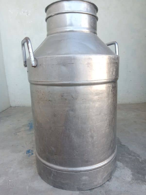 2milk darmiya for sale 40+40kg bilkul new hain use nhi ki one steel 1