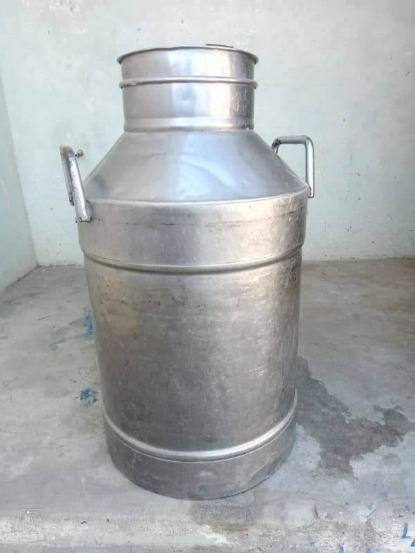 2milk darmiya for sale 40+40kg bilkul new hain use nhi ki one steel 2