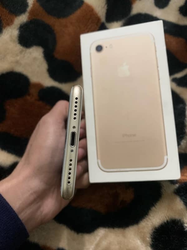 iPhone 7 128GB 3