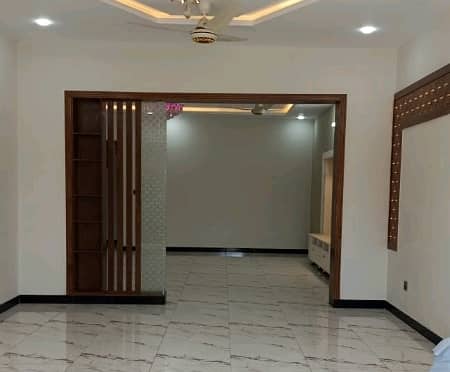 Book A 3200 Square Feet House In G-15 7