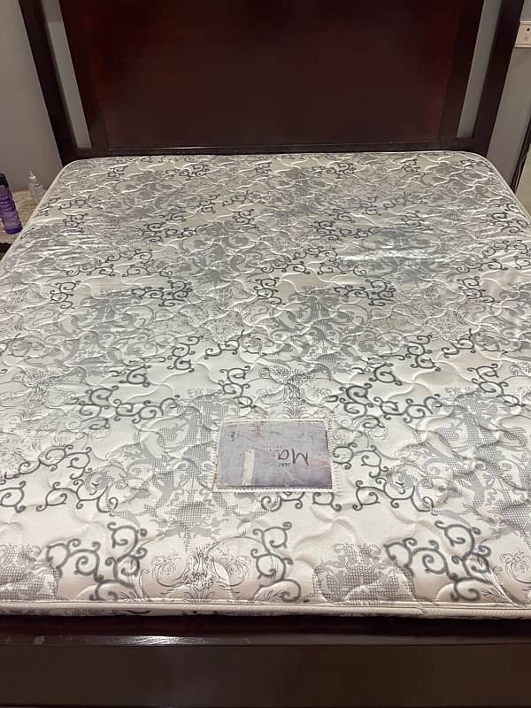 10/10 condition Diamond spring mattress 1