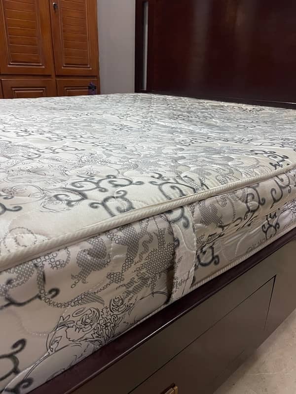 10/10 condition Diamond spring mattress 3