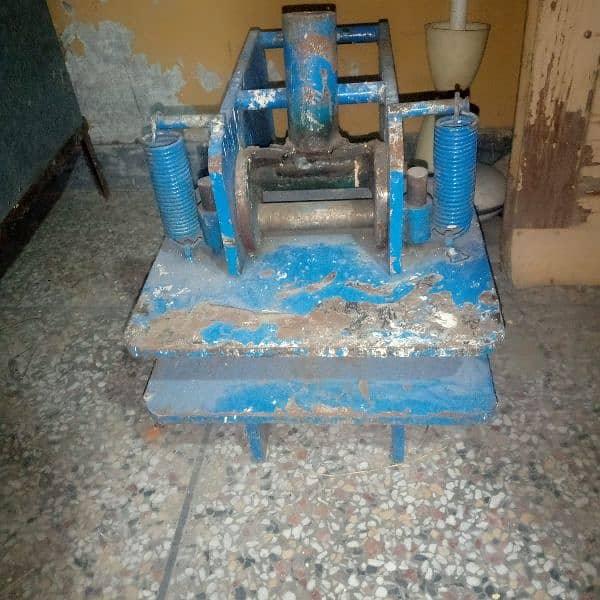 Hawie chappal making machine 2