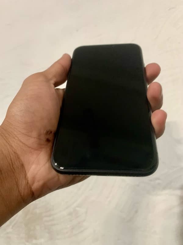 IPHONE 11 Factory Unlock 64GB 2