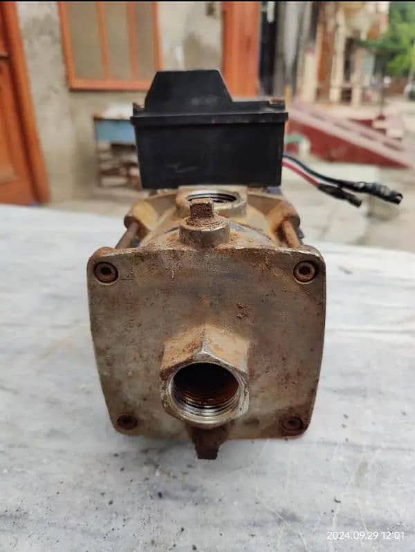 water pump single face 220v original condition 2