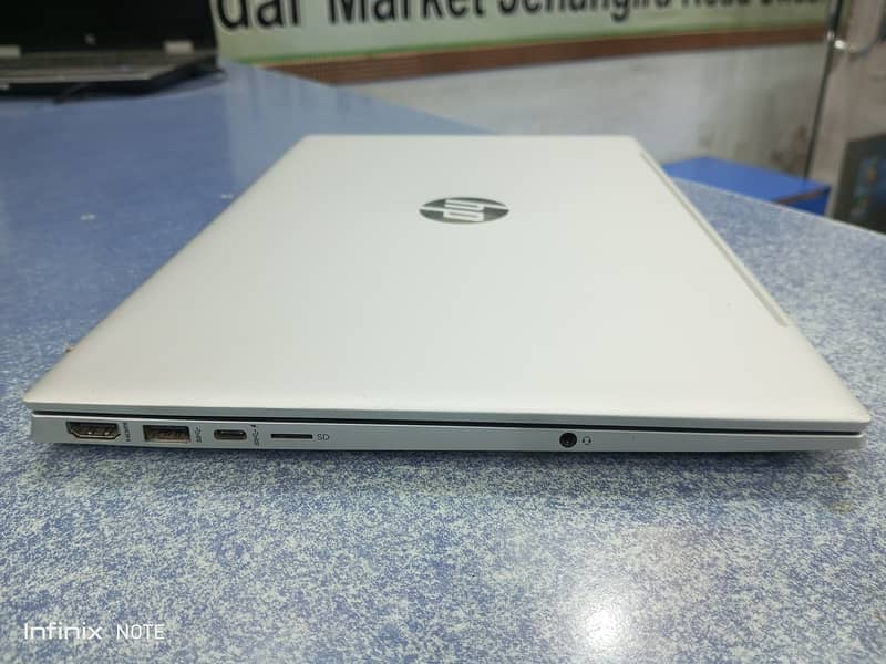 HP PAVILION 15 AMD RYZEN 7-5700U 16 GB 512 GB SSD WITH AMD GRAPHICS 8