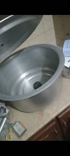 cooking pot