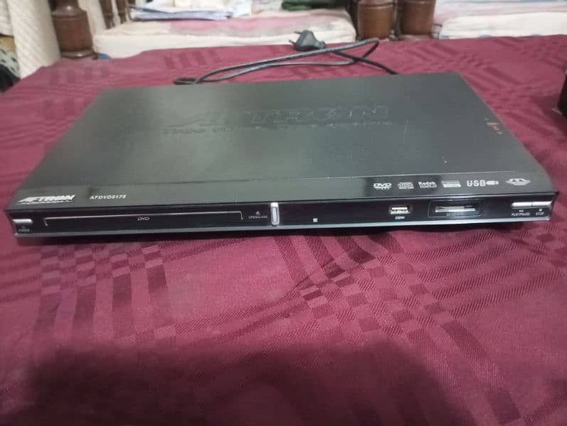 Dish recever handy cam and dvd player 6