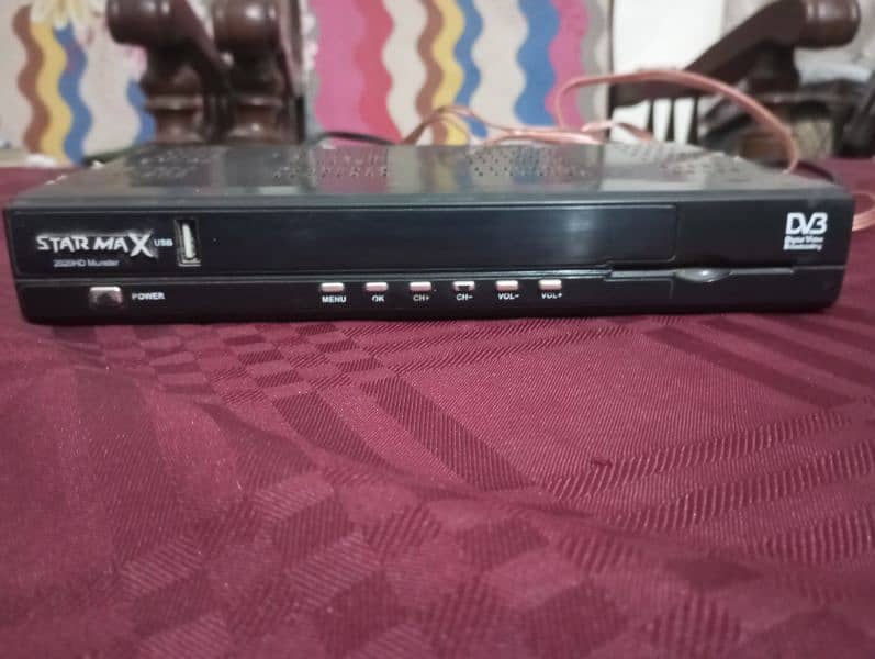 Dish recever handy cam and dvd player 8