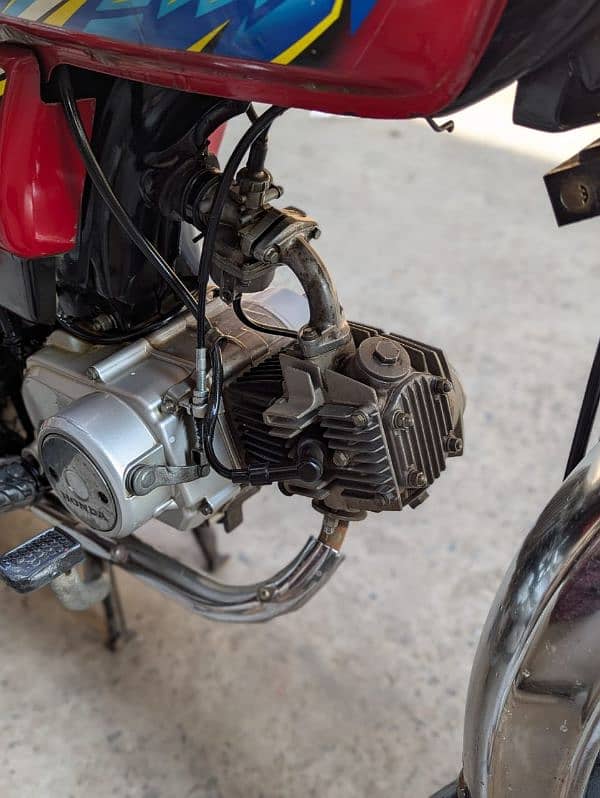 Honda CD 70 Pack Engine 3