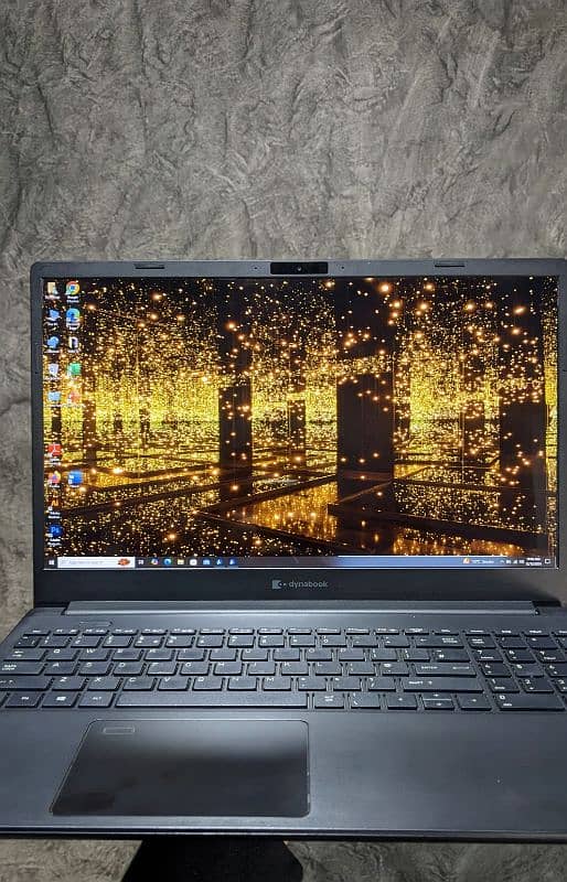 Toshiba Dynabook L50 15.6" 0