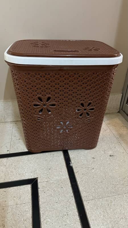 National Washing Machine , Laundry Basket and Stand 3