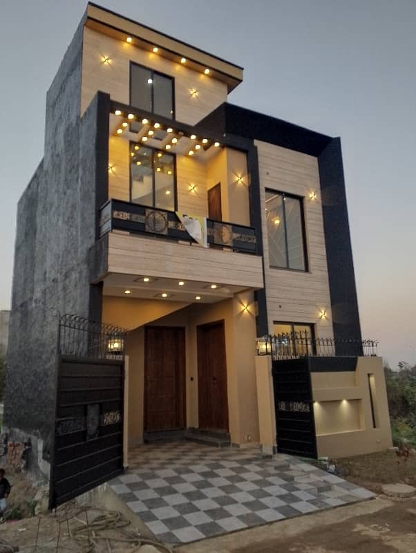 3 MARLA BRAND NEW LUXURY ELEVATION DESIGN MODERN HOUSE AVAILABLE FOR SALE IS PRIME LOCATION FACING 1 KANAL HOUSES FORMANITES HOUSING SCHEME BLOCK -A LAHORE. 3