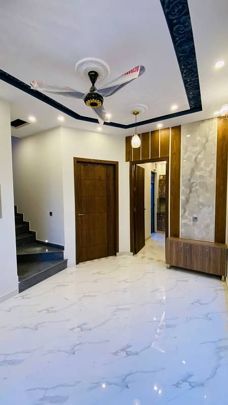 3 MARLA BRAND NEW LUXURY ELEVATION DESIGN MODERN HOUSE AVAILABLE FOR SALE IS PRIME LOCATION FACING 1 KANAL HOUSES FORMANITES HOUSING SCHEME BLOCK -A LAHORE. 6