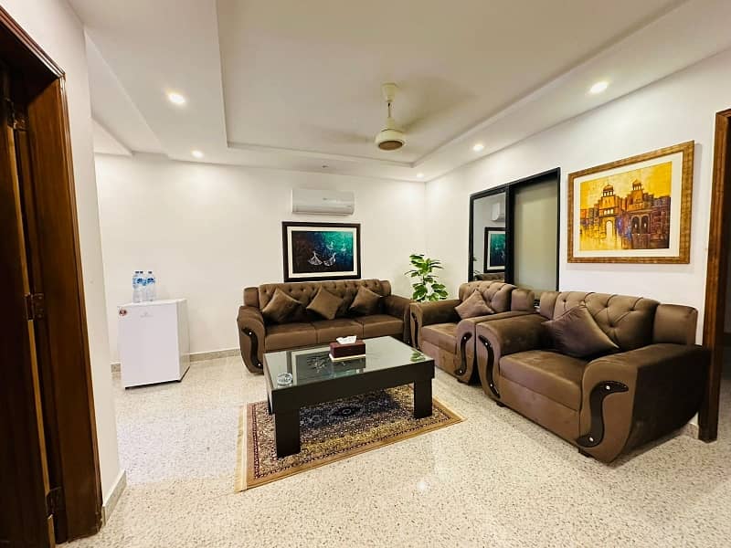 4 MARLA FAMILY FURNISHED BREAD NOW LUXURY ELEVATION DESIGN FAMILY APARTMENT 1ST FLOOR AVAILABLE FOR RENT IN DHA PHASE 8 Ex Air Avenve Lahore .  long time rent 120000. shorts time rent 140000 . 2