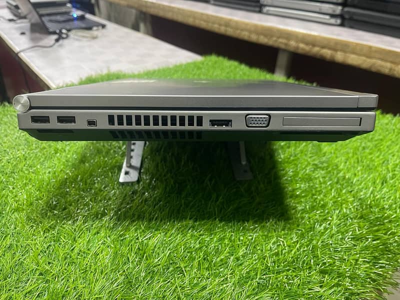 HP EliteBook 8560p (0322-8832611) 7