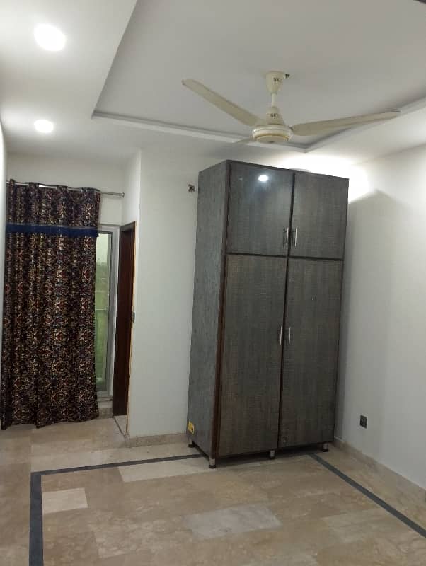 5 Marla 1st floor family appointment available for rent in formanites Housing scheme block _ g Lahore. 10