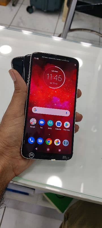 Moto Z3 Play 4/64 Dual sim approved. . . Piece of Glass 2