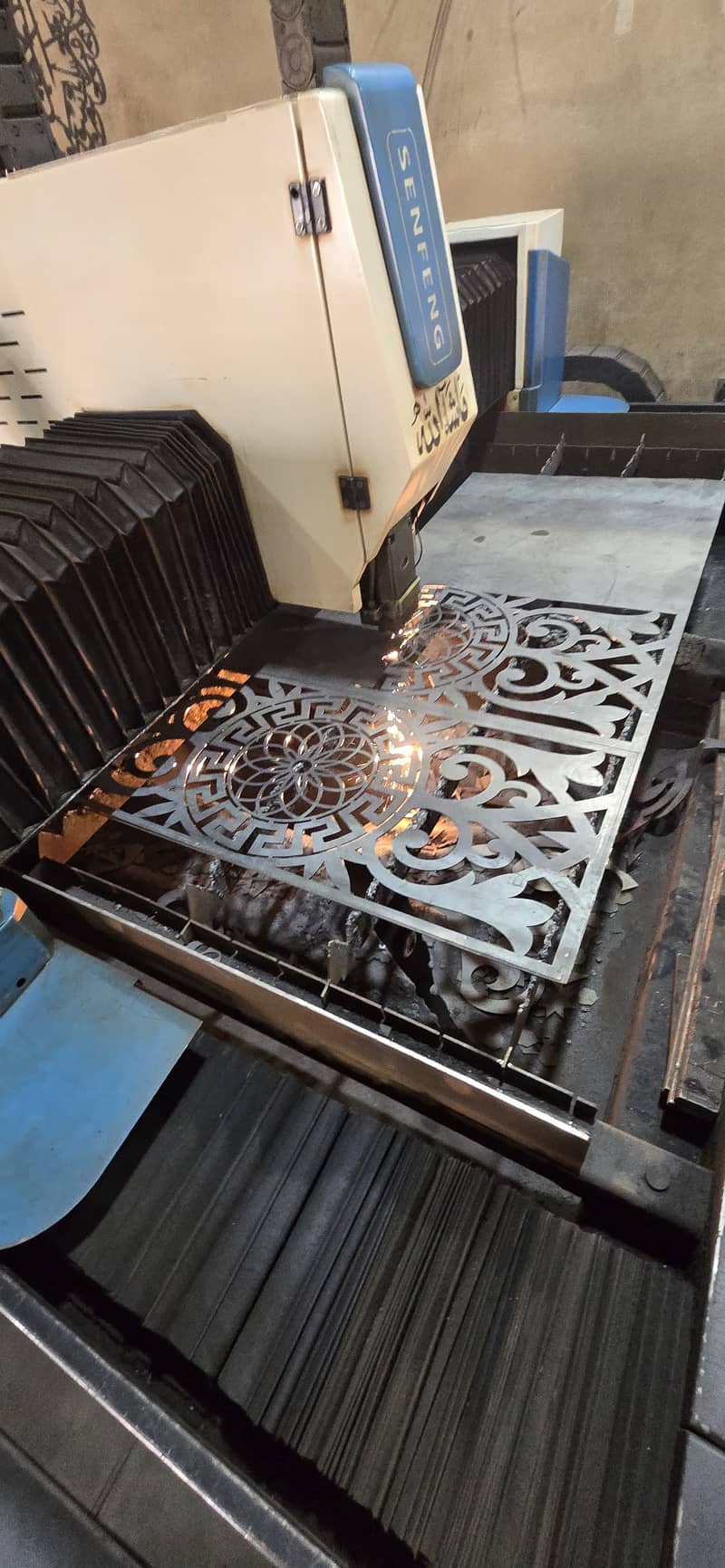 cnc laser cutting machine 9