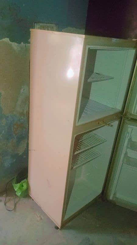 pel fridge sell urgent 6