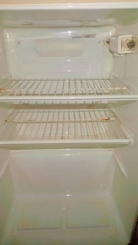 pel fridge sell urgent 14