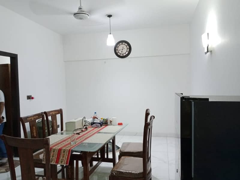 Prominently-Located 1000 Square Feet Flat Available In Gulistan-e-Jauhar - Block 4 6