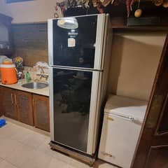 "Dawlance  Non-Inverter fridge / Refrigerator