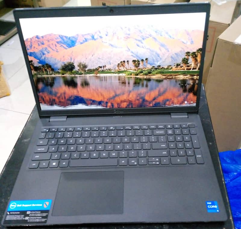 DELL LATITUDE 3520 CORE i5,11th Gen 16/256 box and original accessorie 0