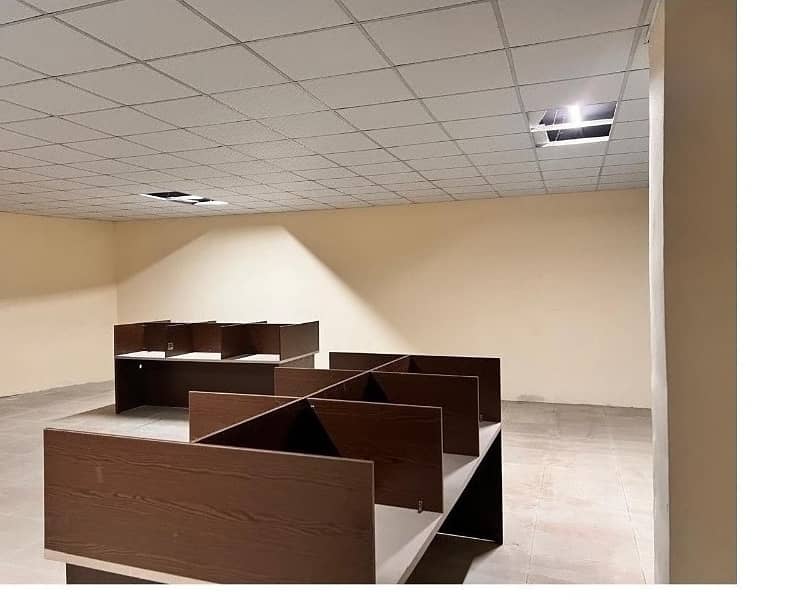 Investment Corridor And Builders Proudly Offer Area 1200 Square Feet Corporate Office Available For Rent in Main Boulevard Road Gulberg 3 Lahore 4