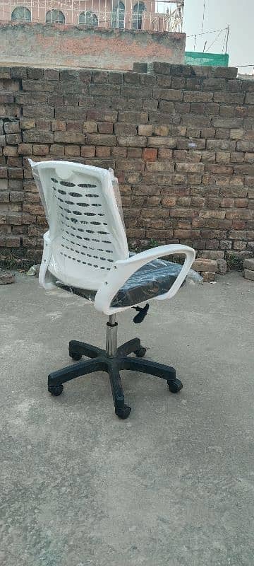 low back office revolving chairs. brand new. 0