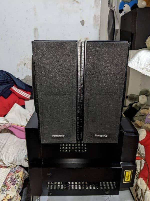 Panasonic Hi-Fi speaker and superwoofer 1