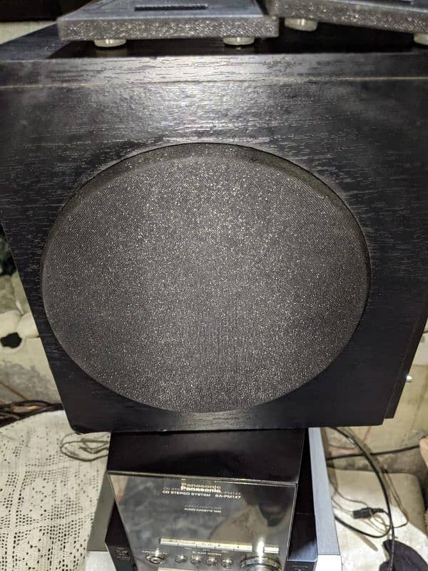 Panasonic Hi-Fi speaker and superwoofer 2