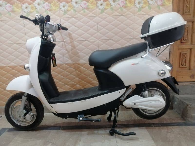 Scooty 5